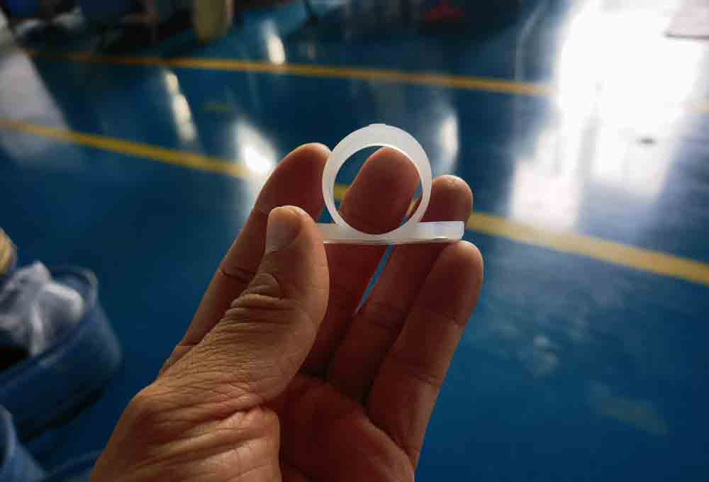 Mukautettu ympäristöystävällinen tärinänvaimennus ja liukumaton silikonikiinnitysteline